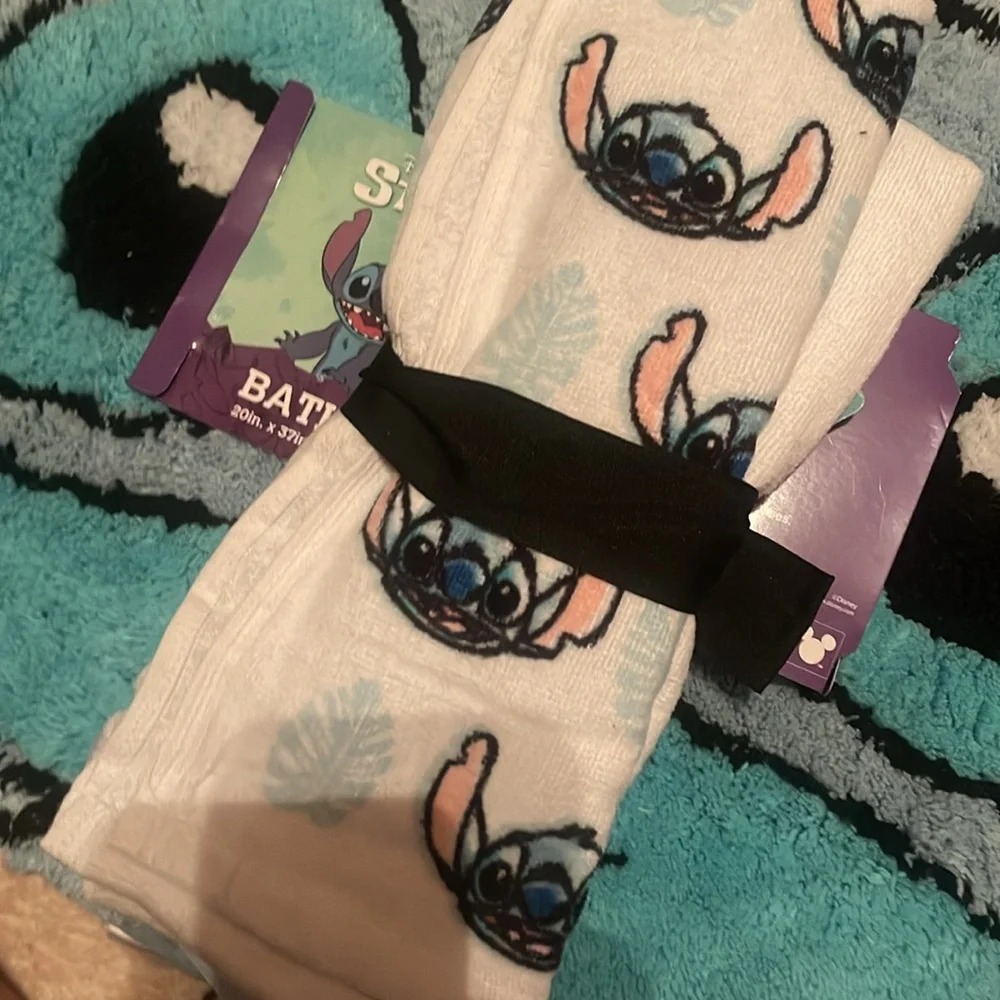 Stitch Bath Rug and Towel Set